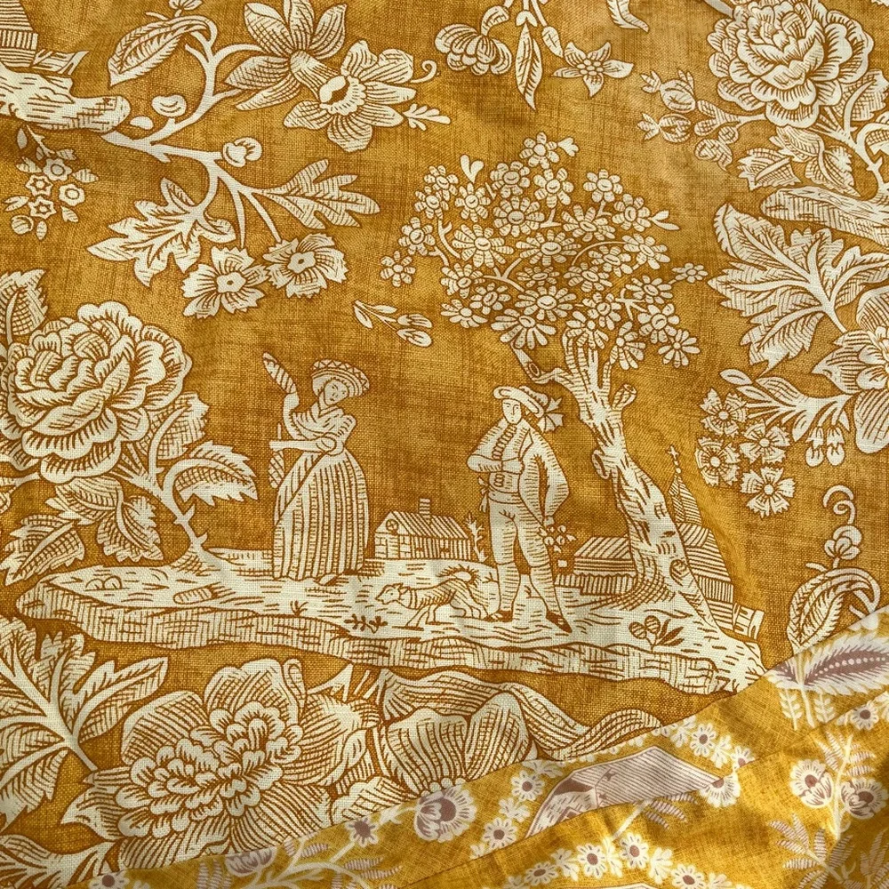 Jean Monro Ltd. Custom Made Round Natural Linen Tablecloth